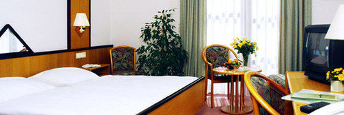 Hotel Am Gisselgrund Frankenhain Extérieur photo